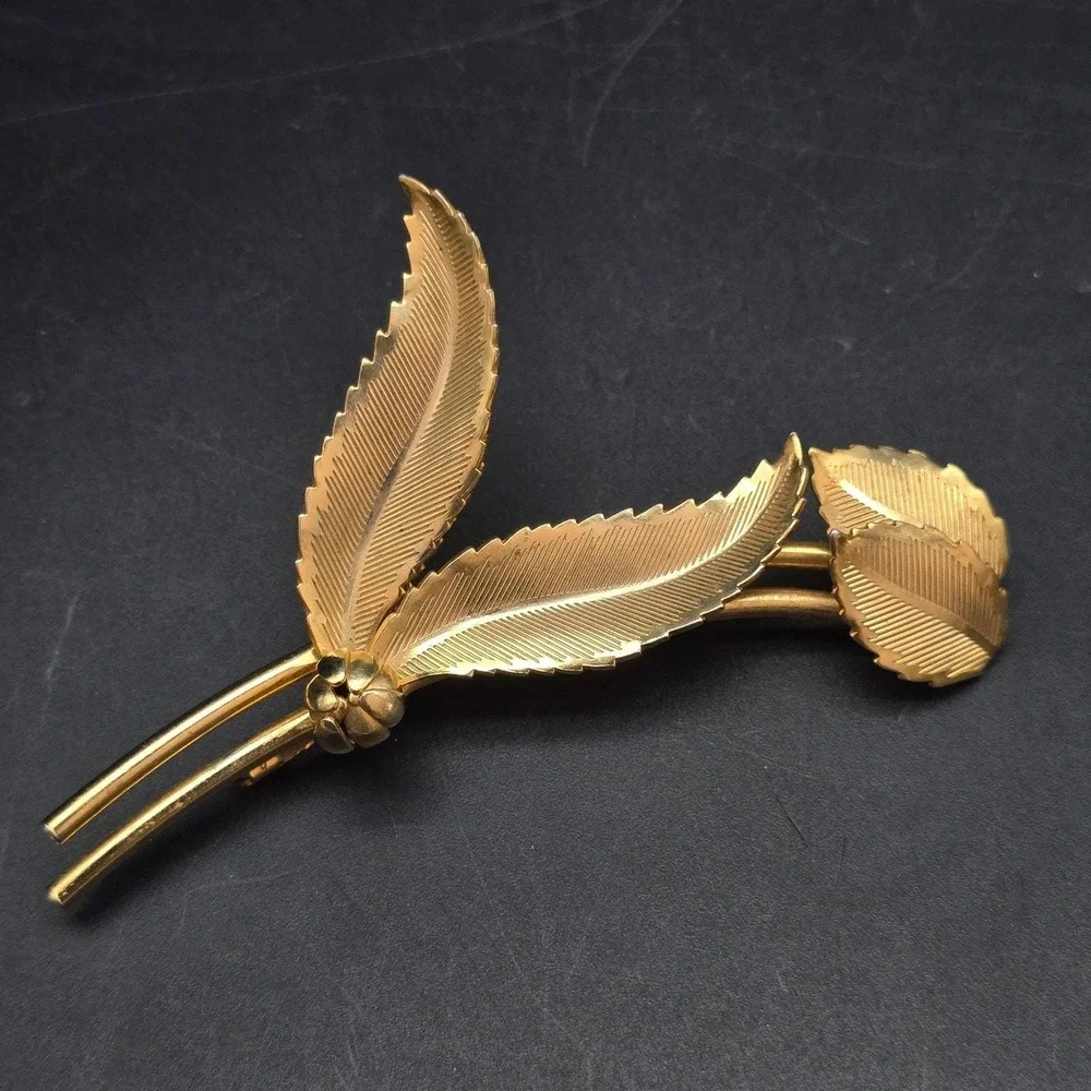Gold Tone Leaf Branch Brooch Vintage Costume Jewelry Timeless Classic